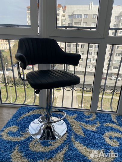 Стул для визажиста бровиста