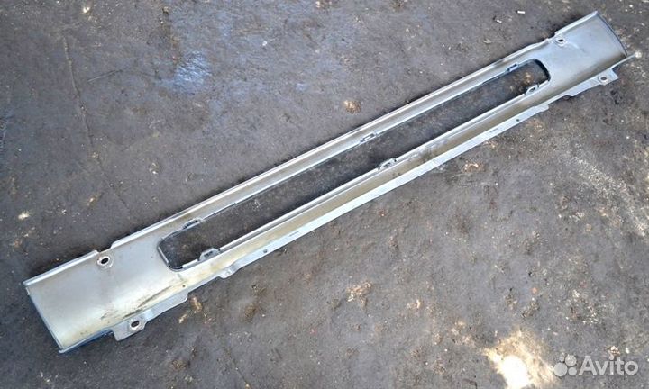 Решетка радиатора, средняя scania R-Series (01.04)