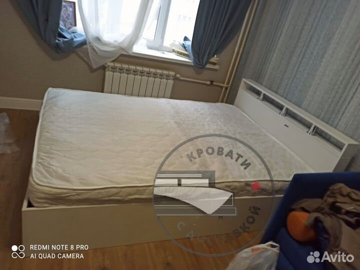 Кровать