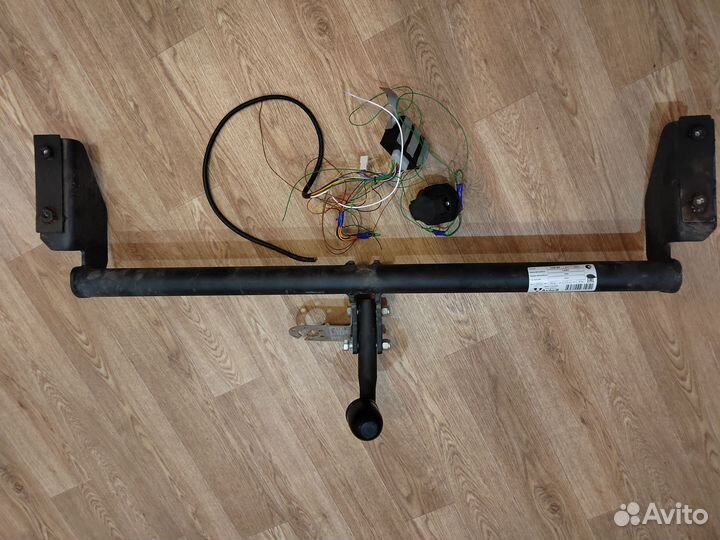 Фаркоп для LADA Веста SW с блоком согласования