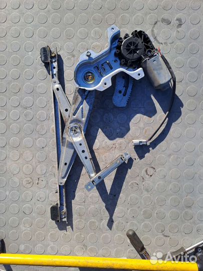 Стеклоподъемник задний левый rover 45 400