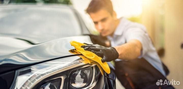 Автомойщик в автосалон