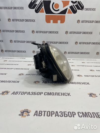 Фара правая Hyundai Santa Fe II (2005—2010)