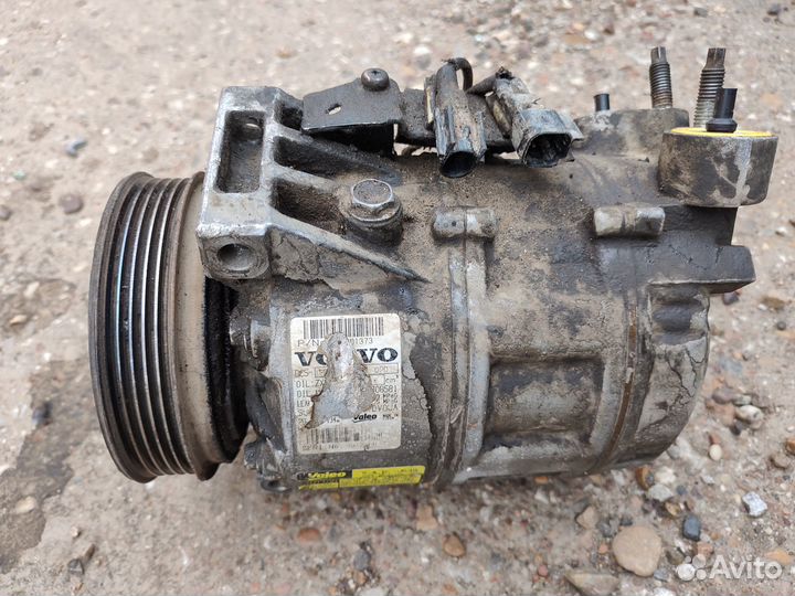 Компрессор кондиционера Volvo - Valeo