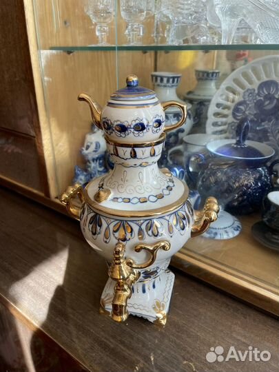 Сувенирный самовар СССР гжель