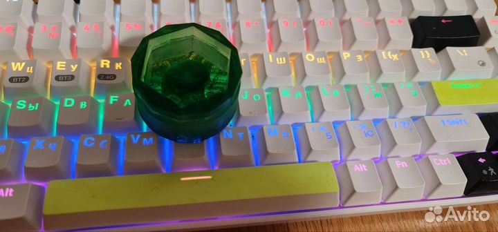 Большой киндер сюрприз пластмассовый