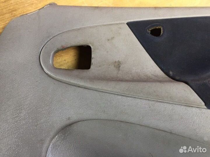 Обшивка двери передняя правая Citroen Xsara