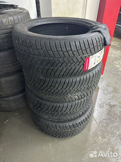 Vredestein Wintrac Pro 285/45 R21