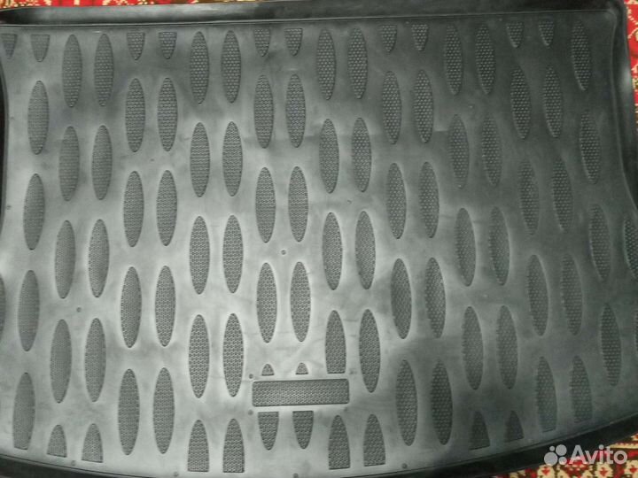 Продам коврик для богажника