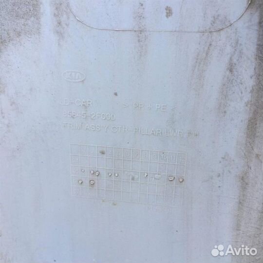 Обшивка стойки Киа Серато