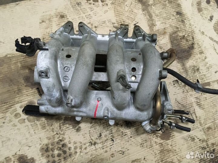 Коллектор впускной QG18 (Nissan Primera)