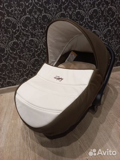 Коляска Zippy Tutis 3 в 1