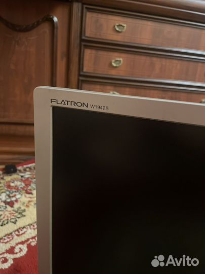 Монитор LG flatron w1942s