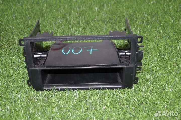 Рамка магнитолы Cadillac Escalade GMT820 LQ9 2003