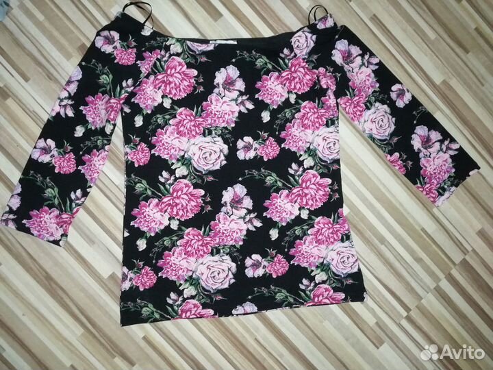 Кофты и платья