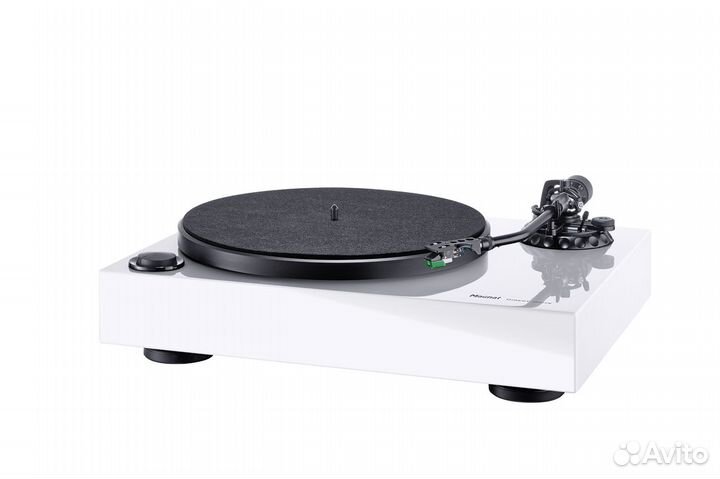 Виниловый проигрыватель Magnat MTT 990 white