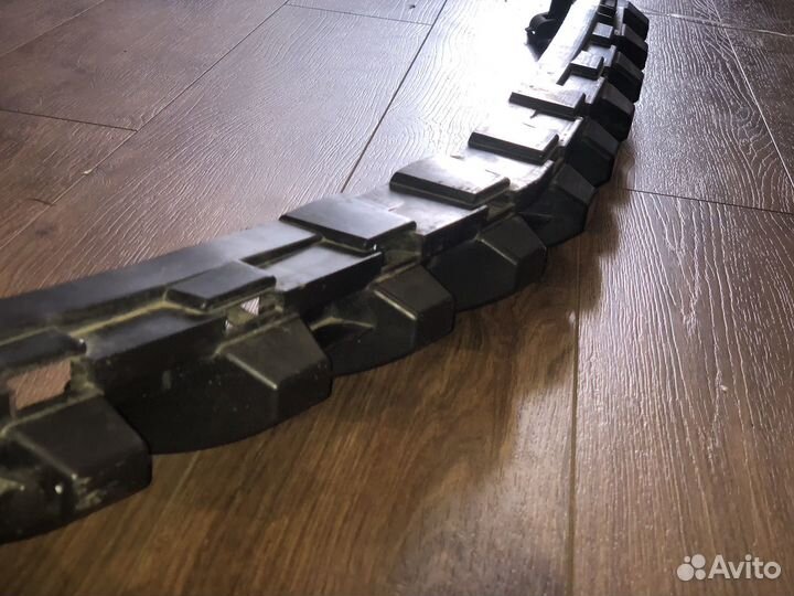 Кронштейн переднего бампера mercedes c204