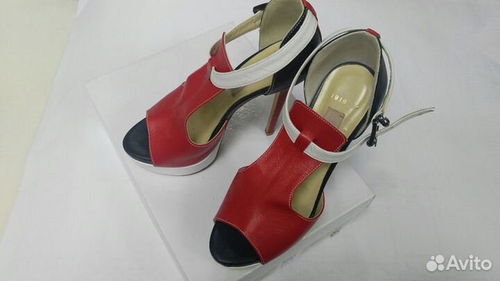 Кожаные босоножки rem 36 размер