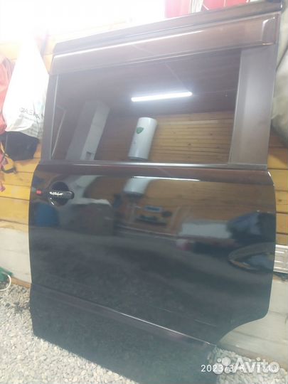 Дверь задняя левая Ниссан Серена с 25