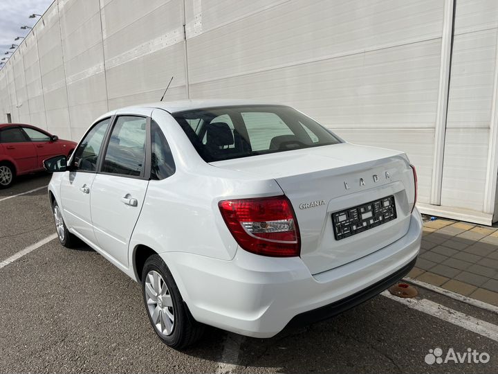 LADA Granta 1.6 МТ, 2023, 4 км