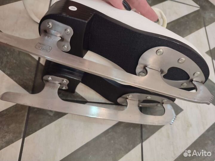 Коньки фигурные 35 размер