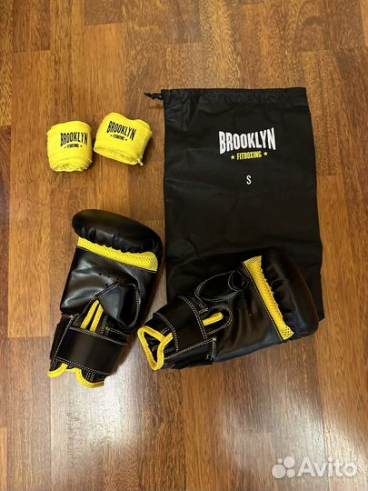 Боксерские перчатки