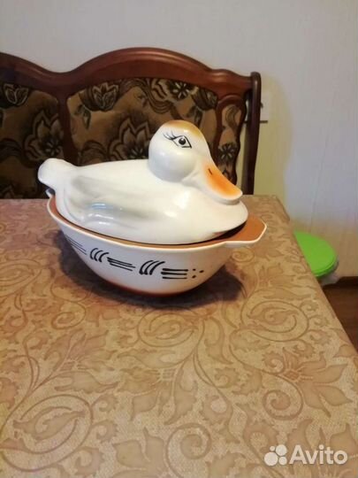 Блюдо в форме утки