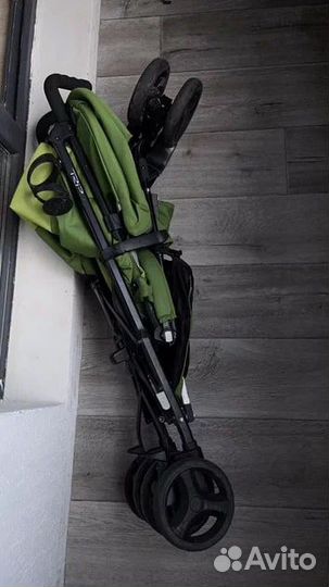 Детская коляска трость Inglesina Trip зелёная