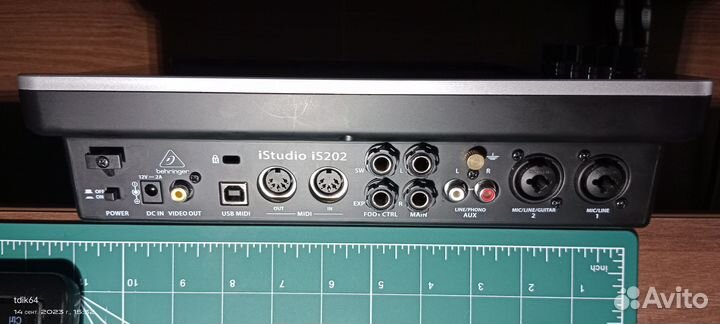 Behringer istudio is202 -муз. док-станция для iPad