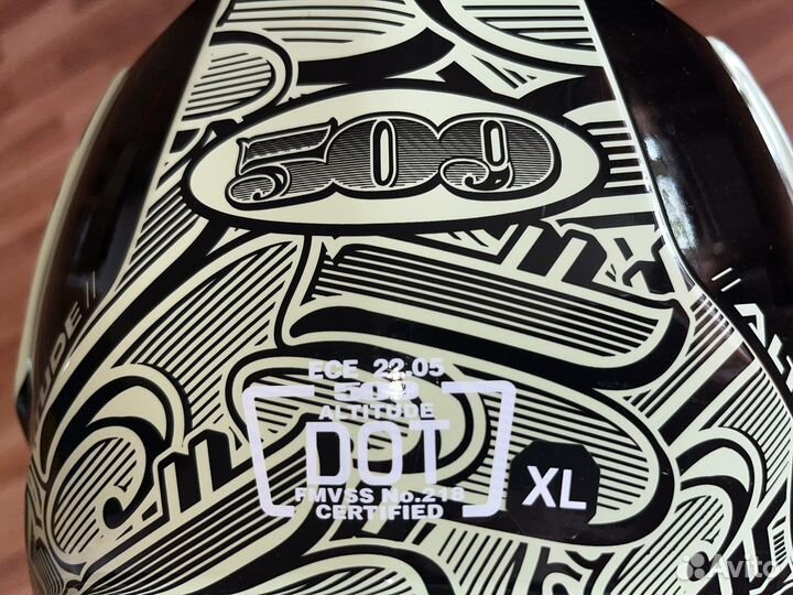 Снегоходный шлем 509 и оригинальные очки