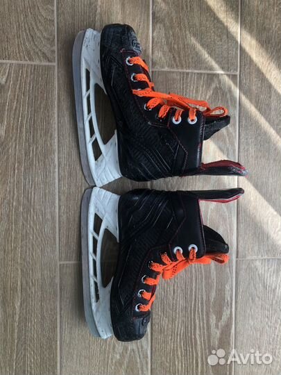 Хоккейные коньки bauer y13R