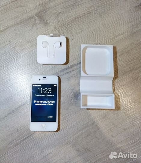 Apple техника. iPhone, airpods