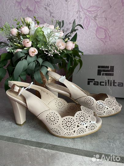 Босоножки женские