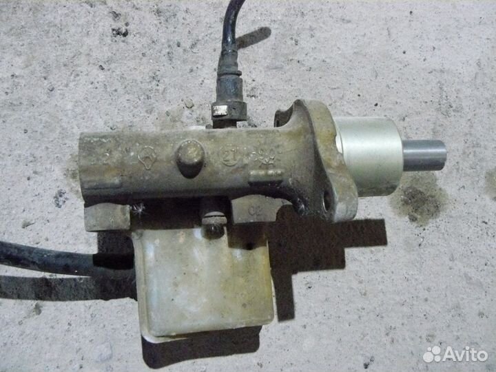 Цилиндр тормозной главный Ford Focus C-Max