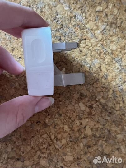 Зарядное устройство (вилка) английская