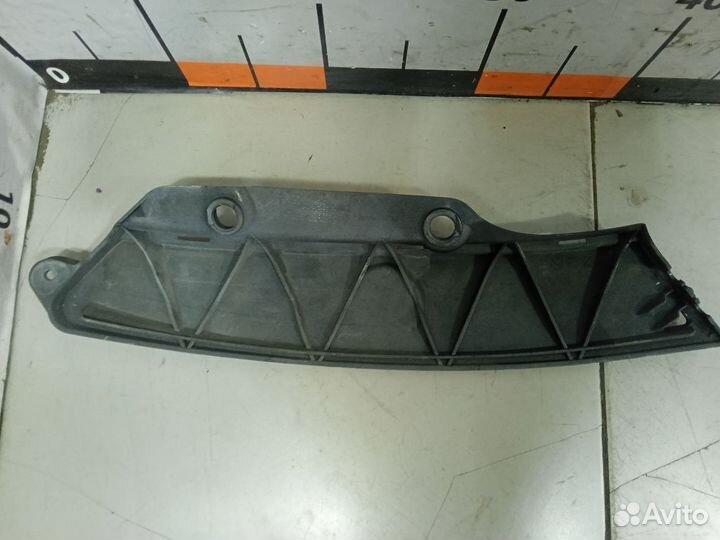 Кронштейн переднего бампера