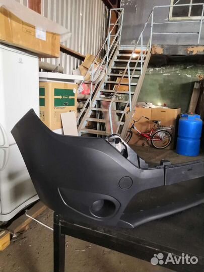 Бампер передний на renault dokker