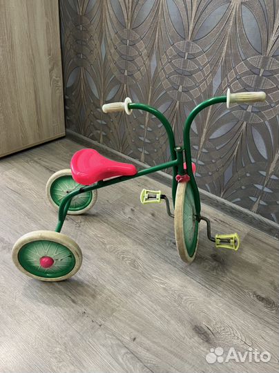 Трехколесный велосипед