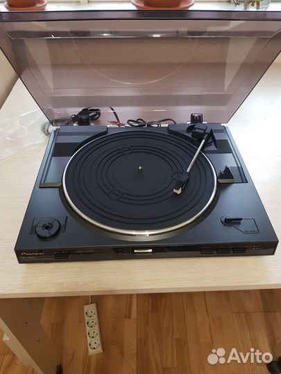 Проигрыватель виниловых дисков Pioneer PL-990