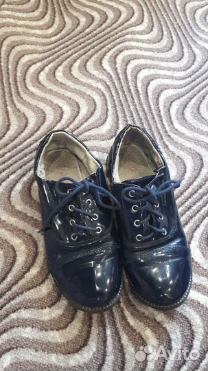 Разные вещи и обувь на девочку