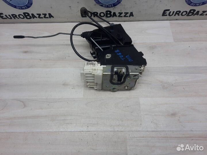 Замок двери передний левый Mercedes X164