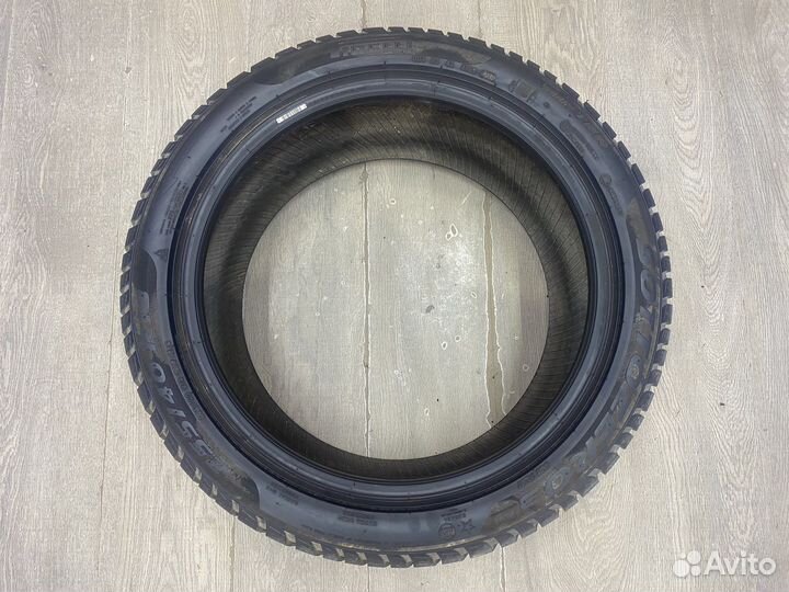 Pirelli Winter Sottozero 3 255/40 R18