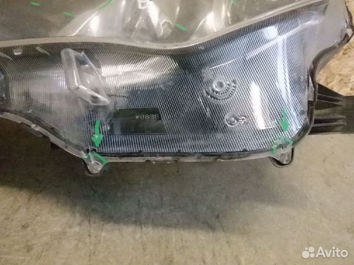 1201517 toyota RAV4 фара левая 2014