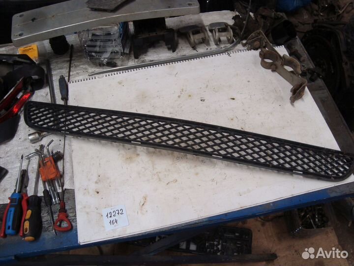 Решетка переднего бампера центральная W164 A164885