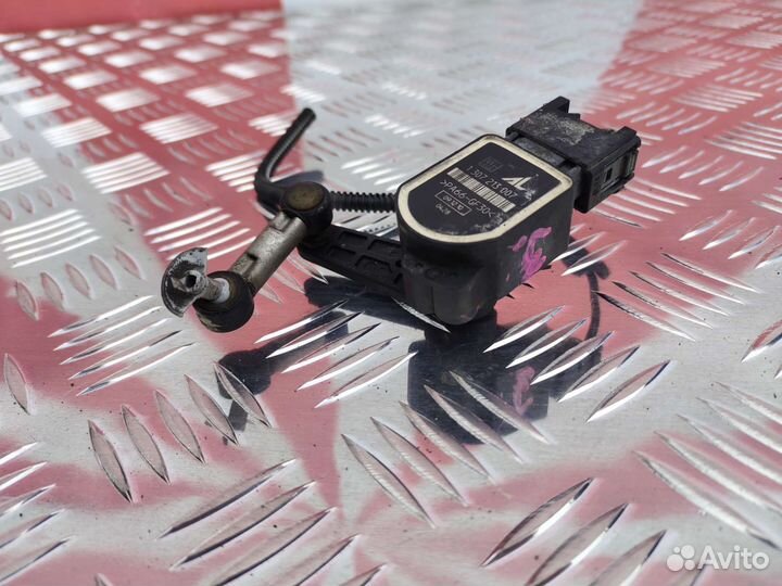 Датчик уровня подвески задний Peugeot 3008