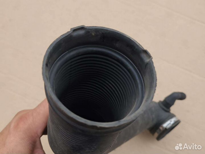 Патрубок воздушного фильтра Opel Vectra C 02-08г