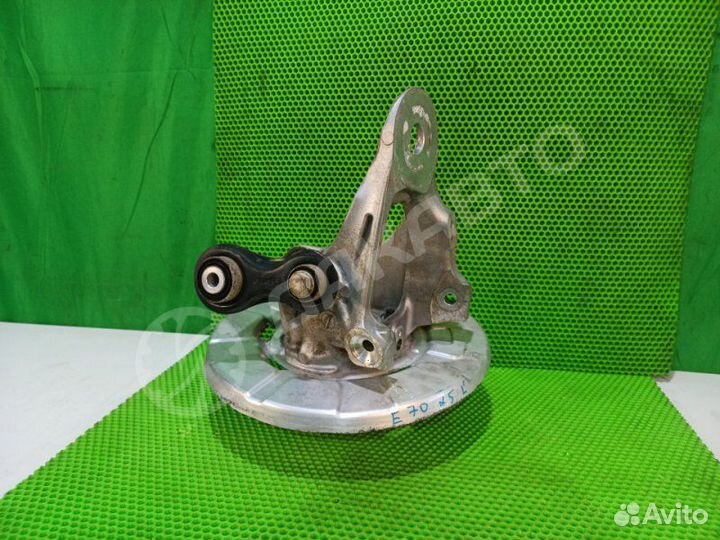 Цапфа (кулак) задняя левая Bmw X5 E70