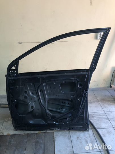 Дверь переднаяя права toyota RAV4 40 2015г