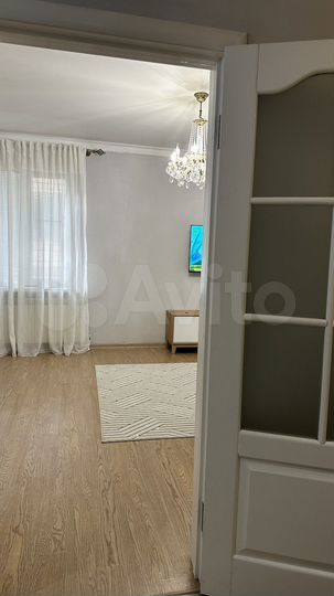 2-к. квартира, 74 м², 6/6 эт.