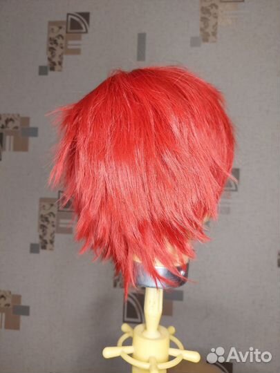 Парик красный